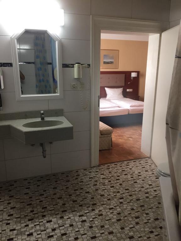 Hotel Starkenburger Hof Heppenheim  Экстерьер фото